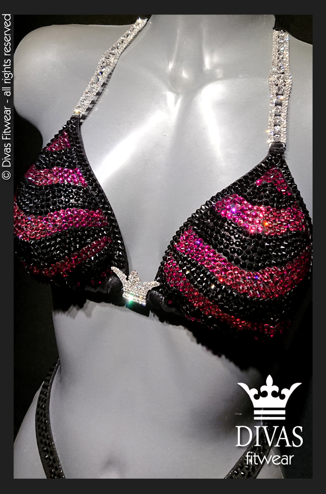 RENTAL Cross Back Figure Suit 'Shere Khan - pink'